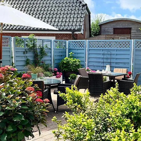 Maritime, Moderne Mit Gartensauna Apartamento Dagebüll